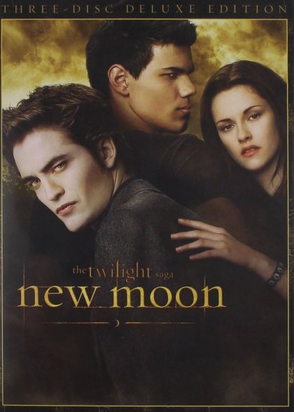 The Twilight Saga: New Moon (2009) Three Disc Deluxe Edition: Only at Target - DVD