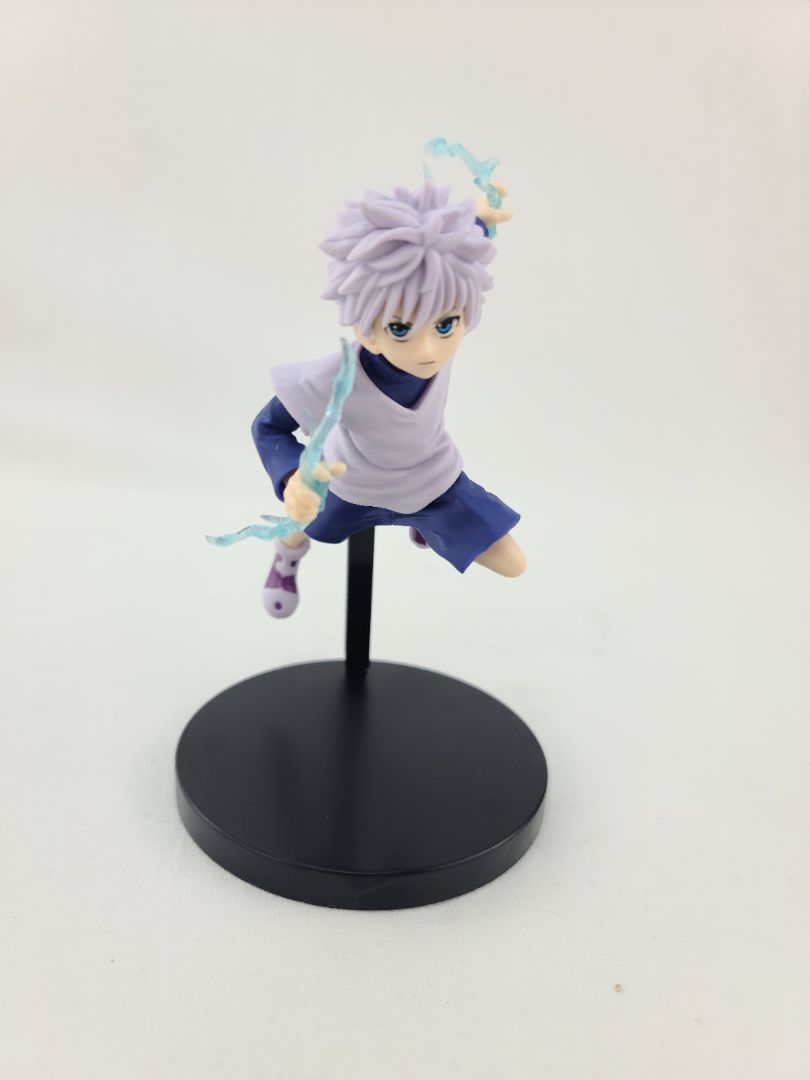 Killua Statue
