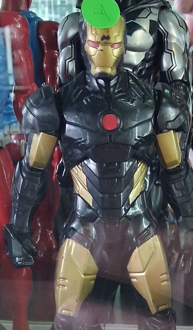 Iron Man Gold Black