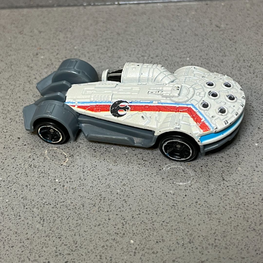 2016 Millennium Falcon Car