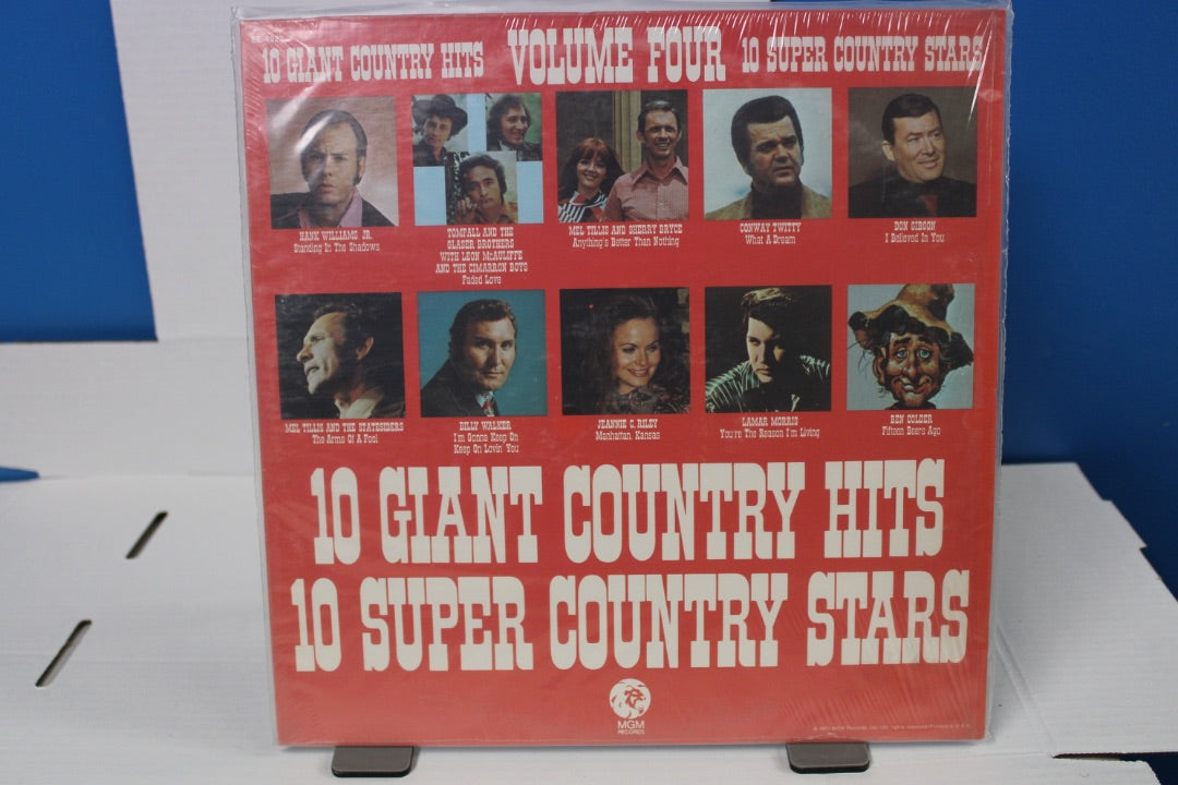 10 GIANT COUNTRY HITS
