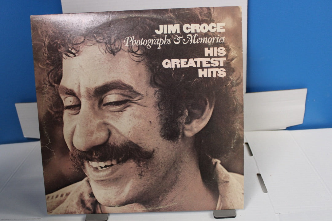 JIM CROCE Photograpbs & Memories HIS GREA S. HITS