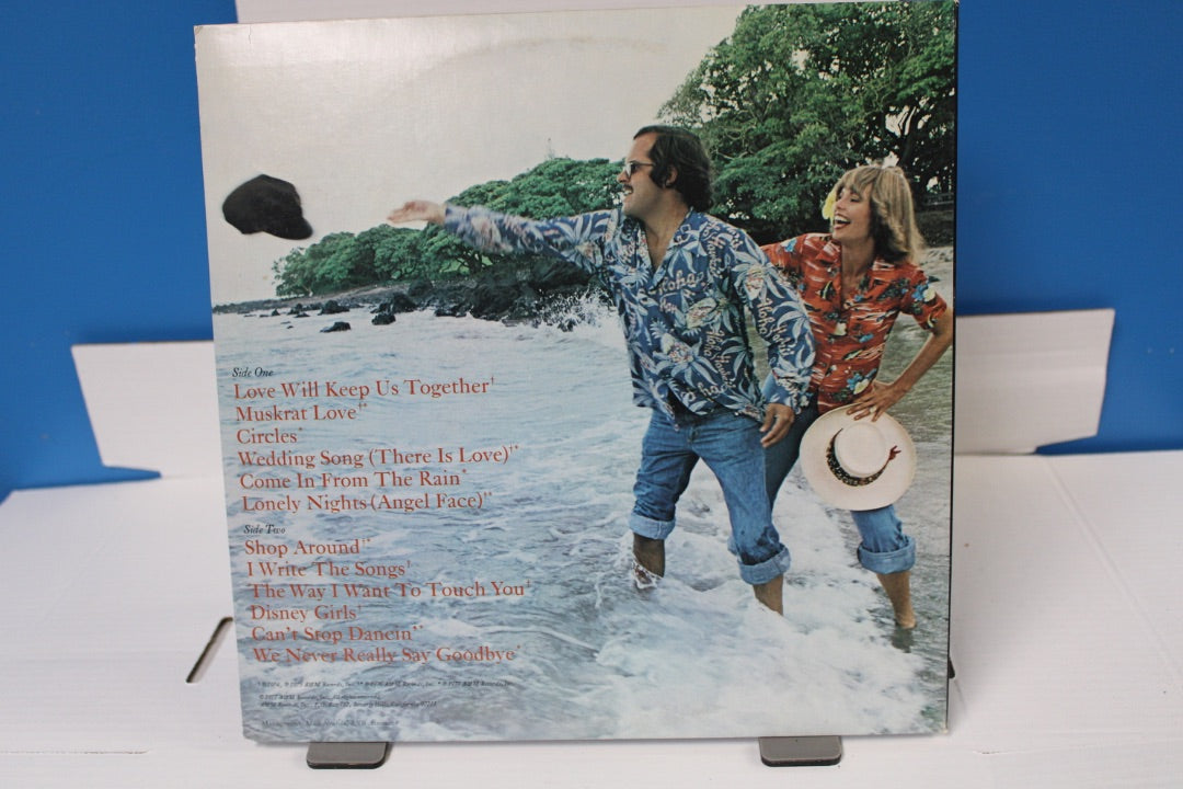 CAPTAIN & LENNILLE'S GREATEST HITS