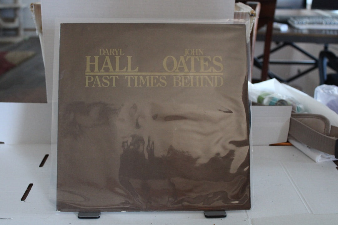 HALL OATES PAST TIMES BEHIND