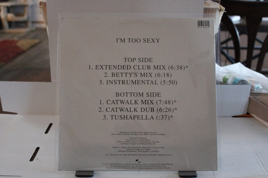 R S F I'm too sexy