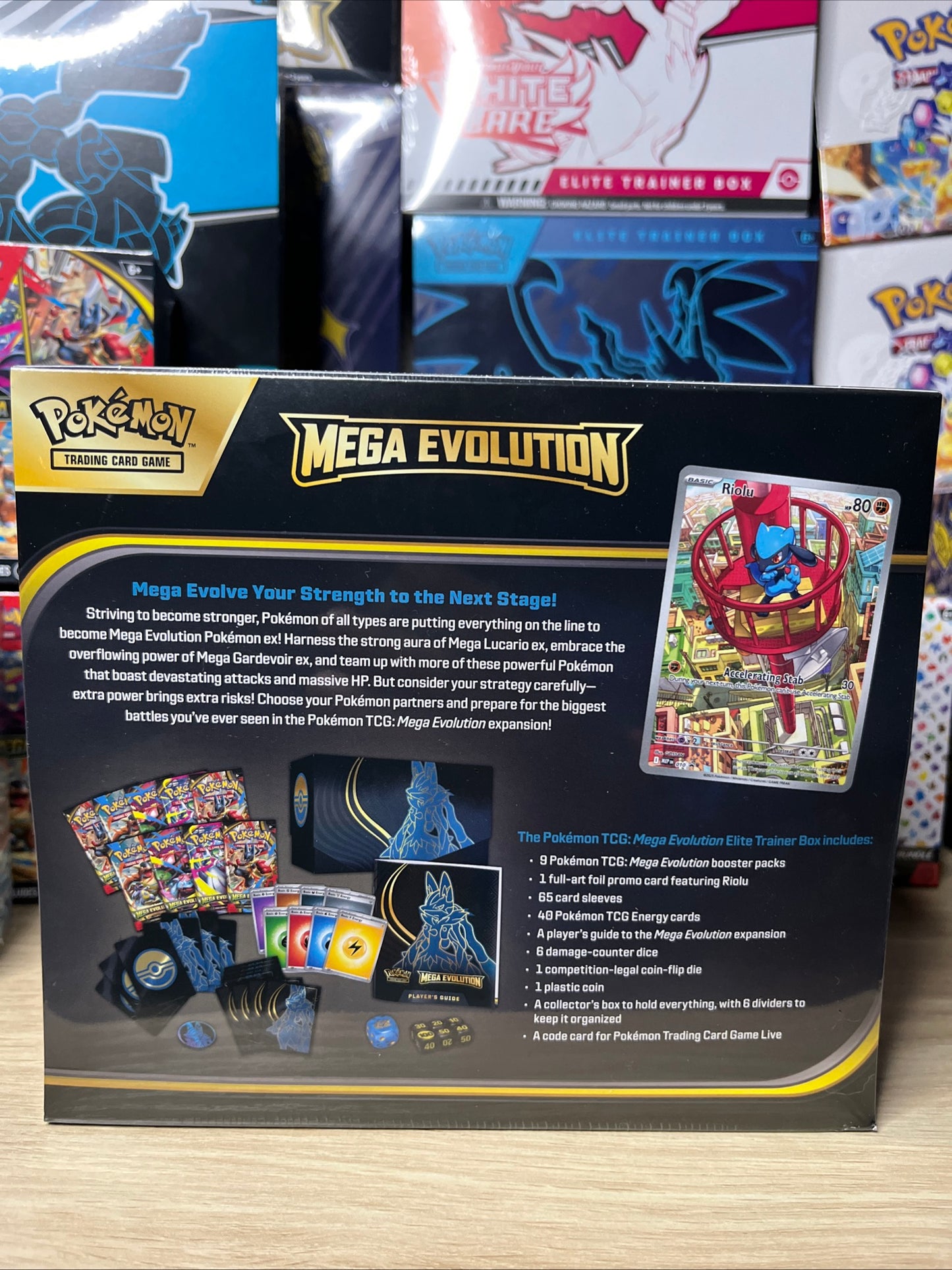 Pokémon Mega Evolution Elite Trainer Box – Mega Lucario