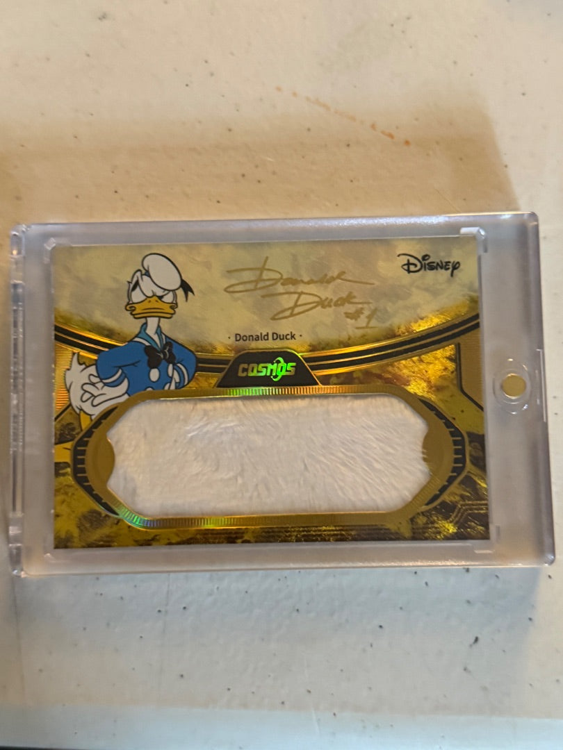 Donald Duck patch autograph out of 10