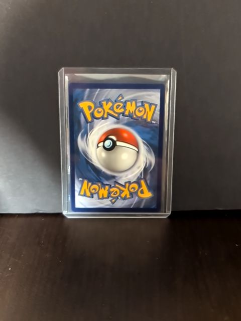 Crobat Vmax 045/072 Ultra Rare Full Art - 2021 Pokemon Shining Fates