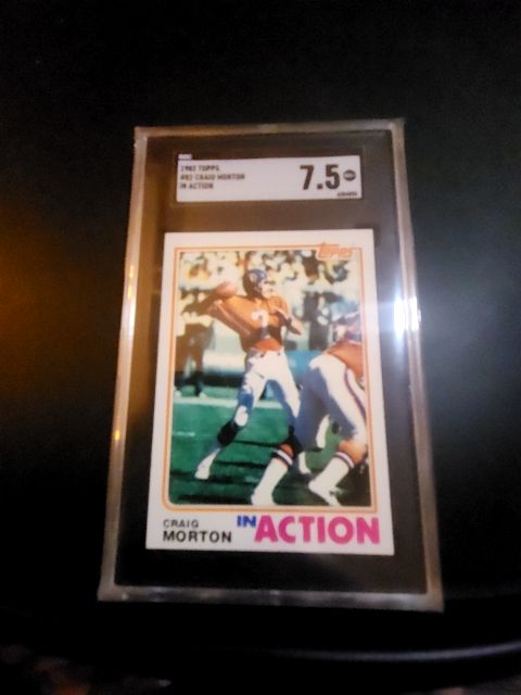 1982 Topps Craig Morton In action SGC 7.5