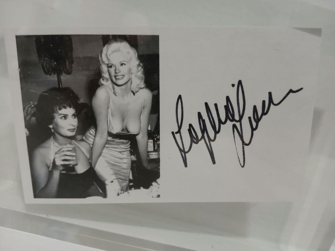 Sophia Loren Signature
