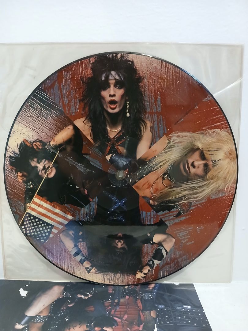 Motley Crue Helter Skelter