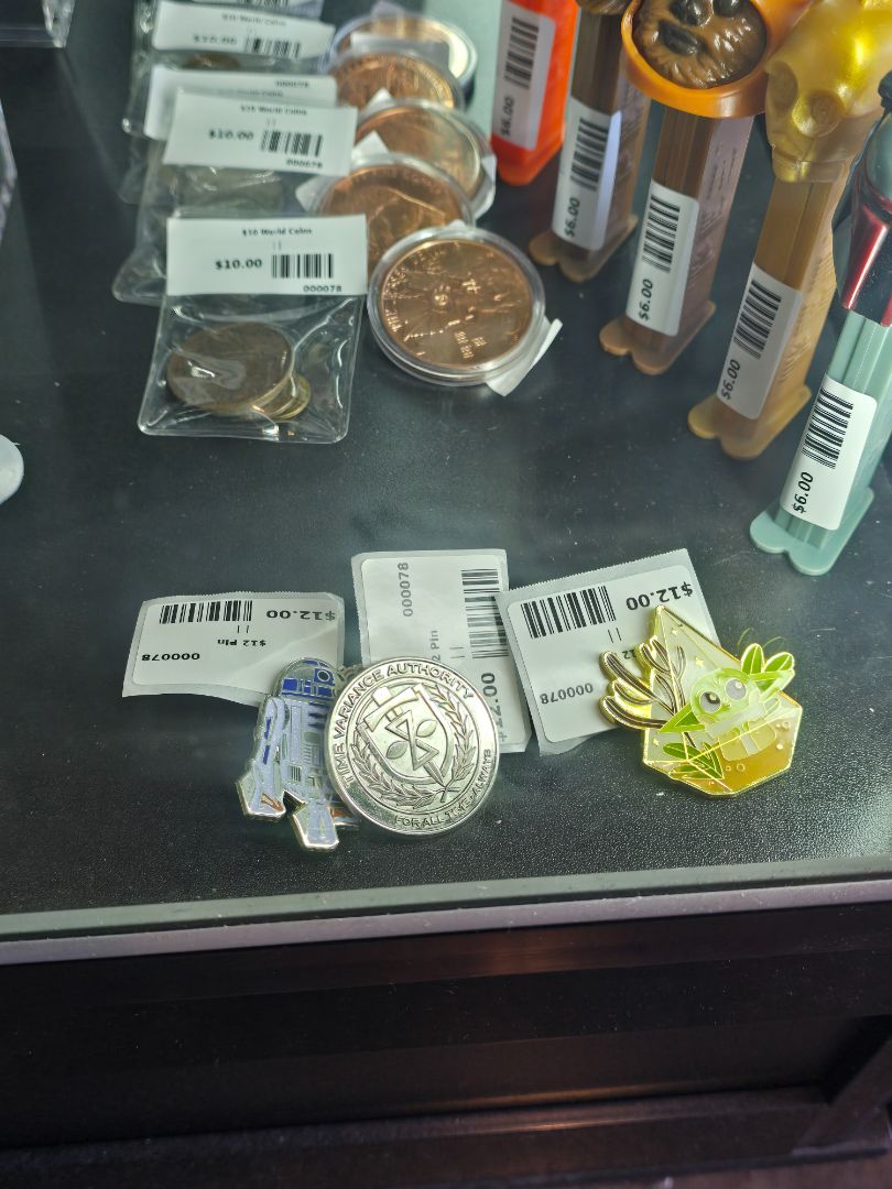 $12 Pin