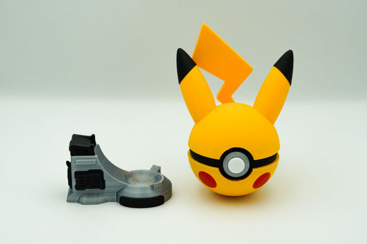 Pikaball Cosplay Pokeball