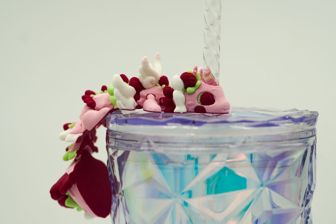 Strawberries and cream Dragon Straw Topper