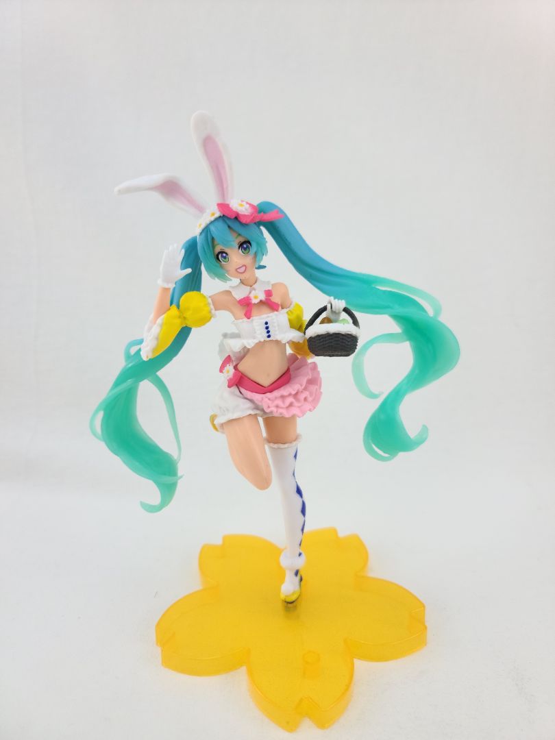 Hatsune Miku Bunny Statue