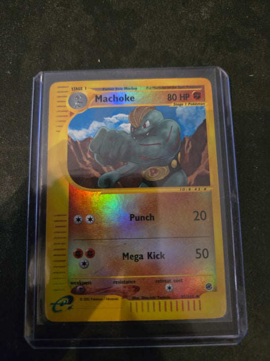 Machoke reverse holo E-Reader