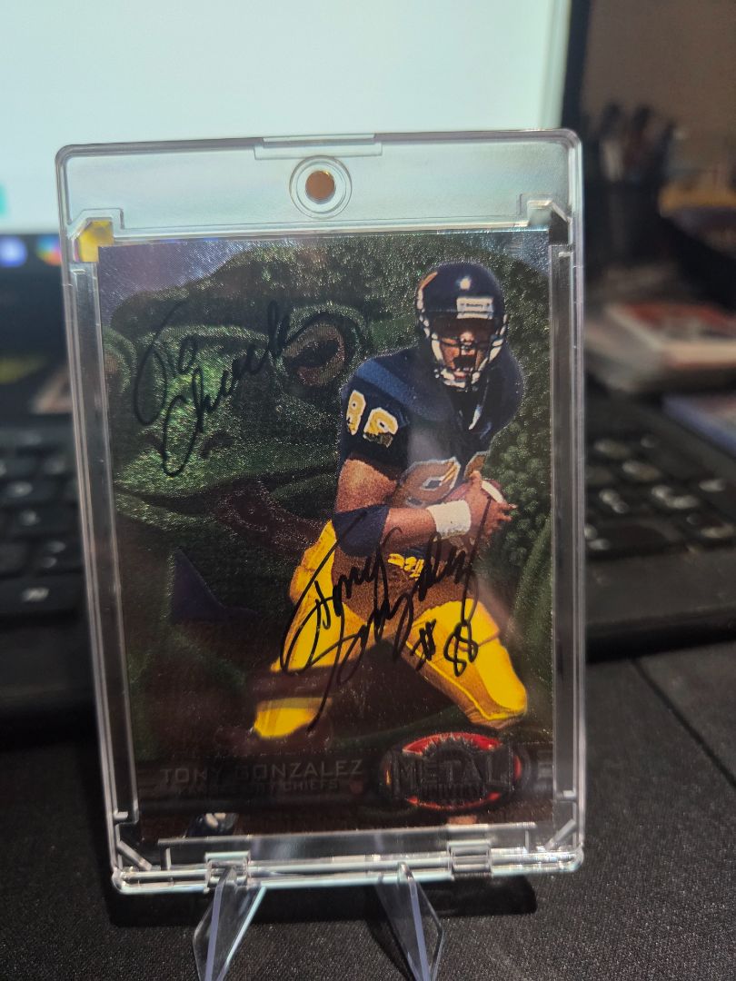 1997 Skybox Metal Universe Tony Gonzalez Autograph RC