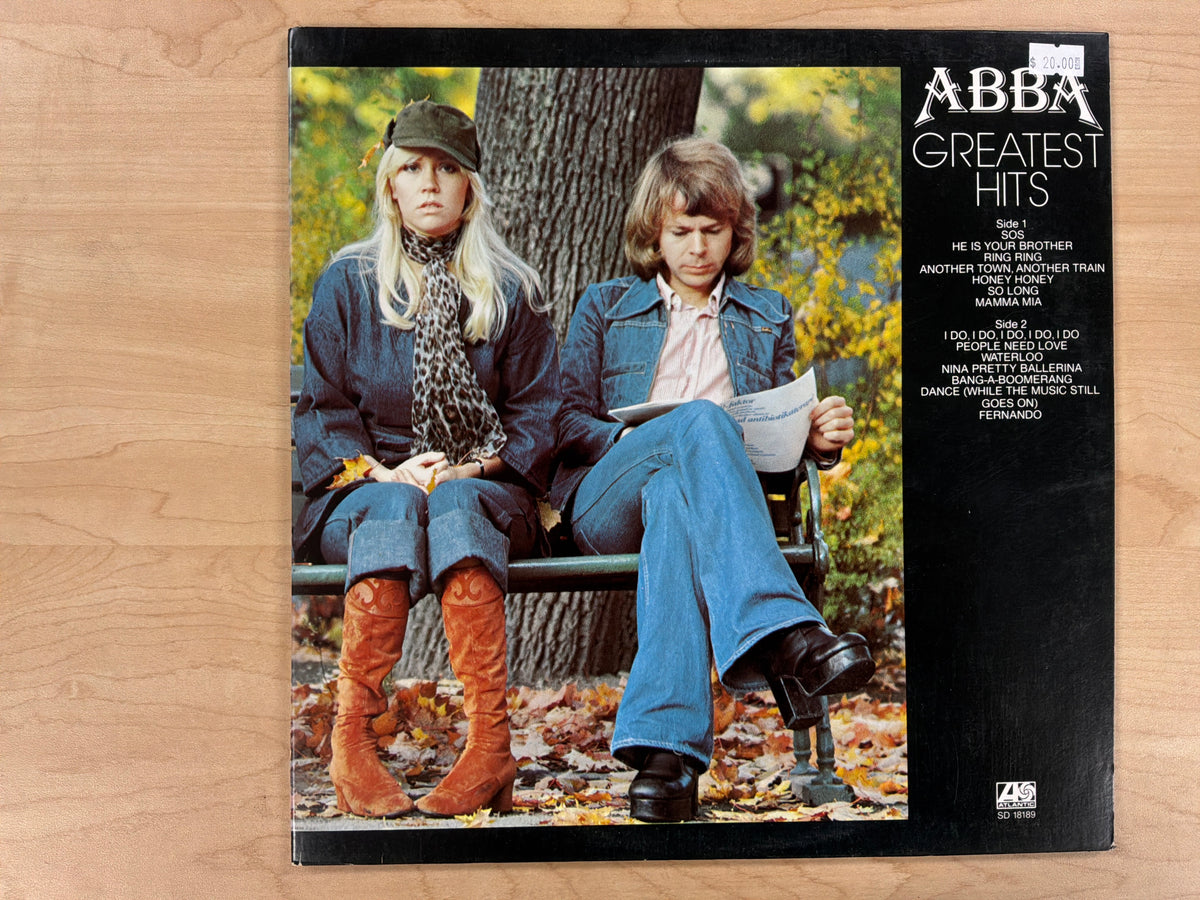 Fantastic gatefold copy of this OG U.S. pressing from 1977