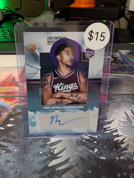 Nique Clifford RC Autograph