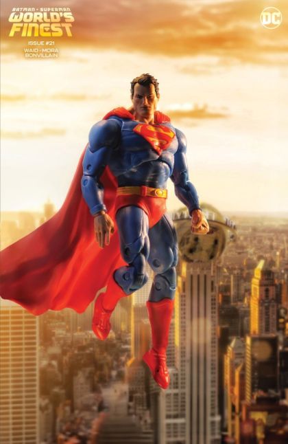 Batman / Superman: World's Finest, Vol. 2 #21E McFarlane Toys Action Figure Variant