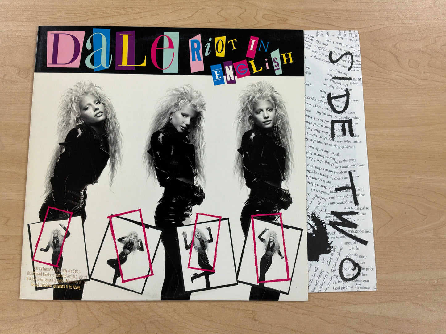 Dale - Riot in English