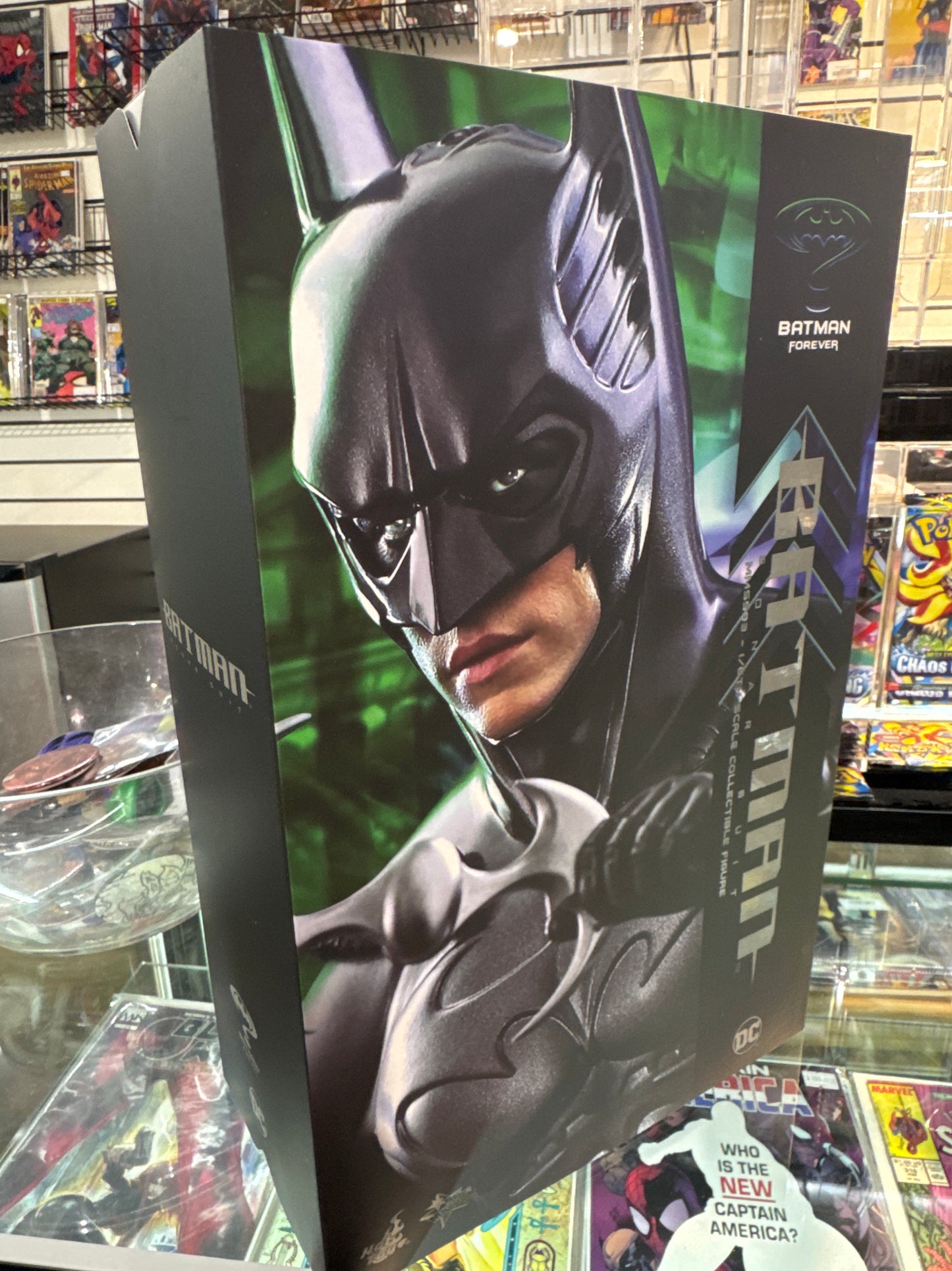 Hot Toys MMS593 DC Batman Forever Batman Sonar suit