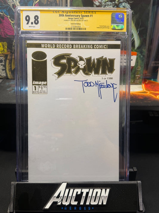 Spawn #1 signed by Todd mcfarlane in Blue. Limited to 1500 CGC 9.8