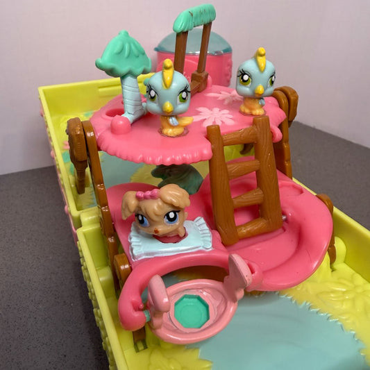 Teeniest Tiniest Pop-Out Playset