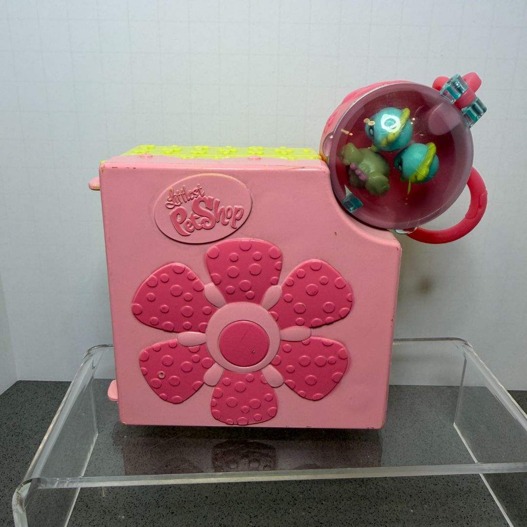 Teeniest Tiniest Pop-Out Playset