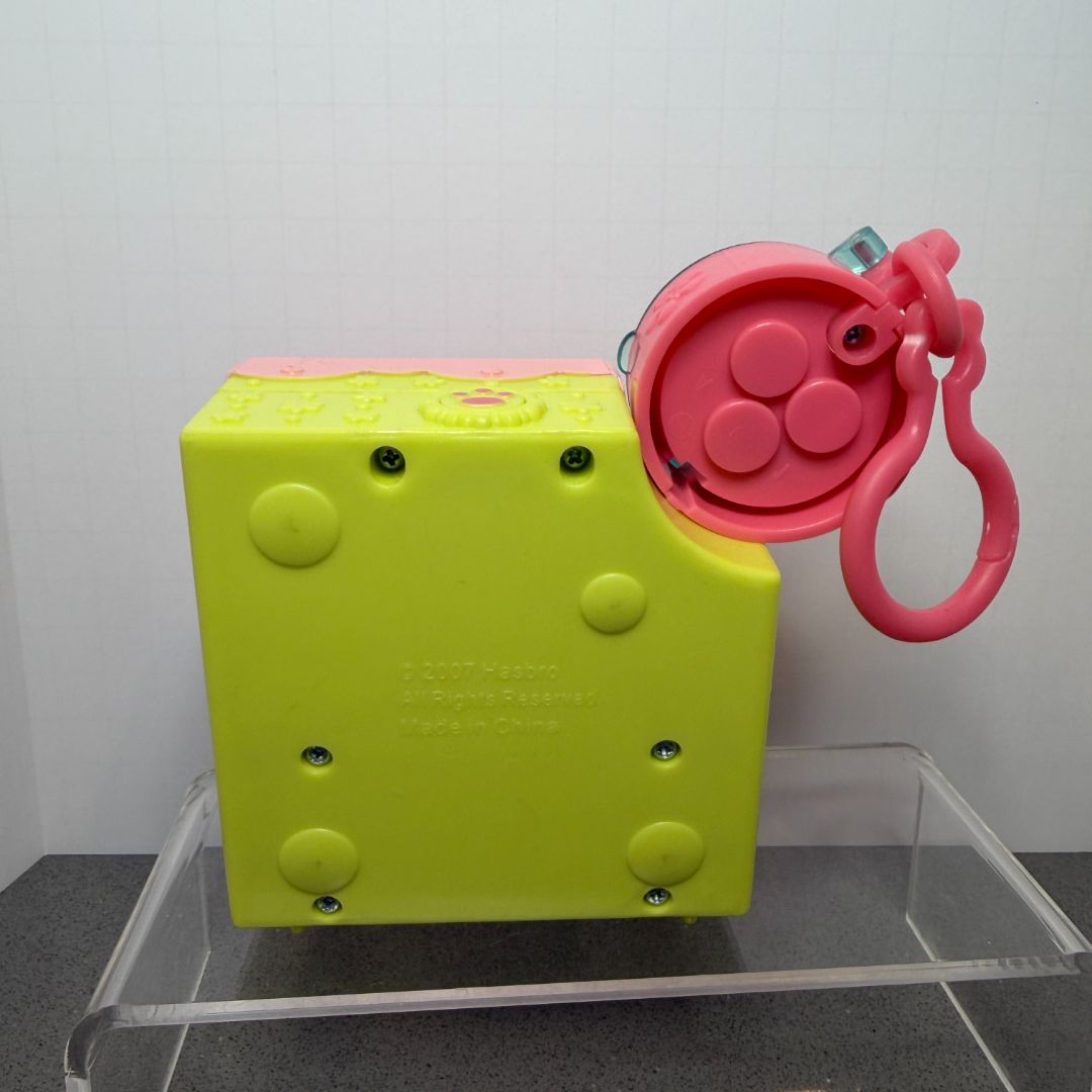 Teeniest Tiniest Pop-Out Playset
