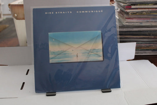 DIRE STRAITS COMMUNIQUÉ