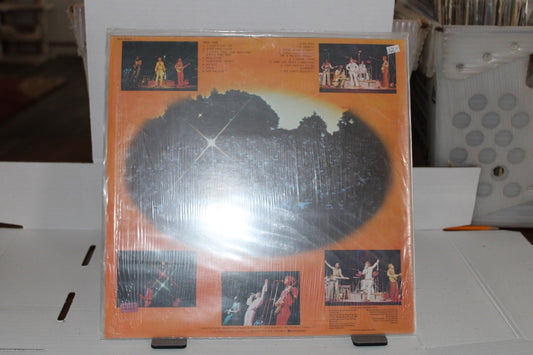 Hollies Live