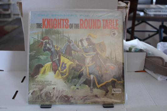 KHIGHTS OF THE ROUND TABIE