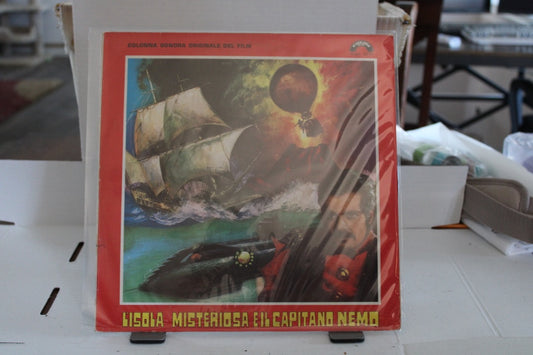 LISOLA MISTERIOSA EIL CAPITANO NEMB OMAR SHARIF