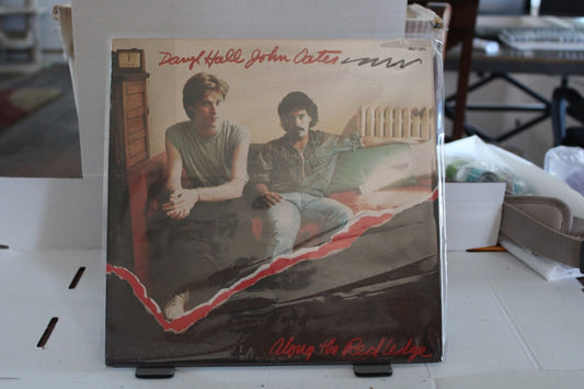 Daryal Hall John Oates Along the Red Ledge