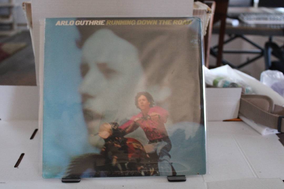 ARLO GUTHRIE RUNNING DOWN THE ROC