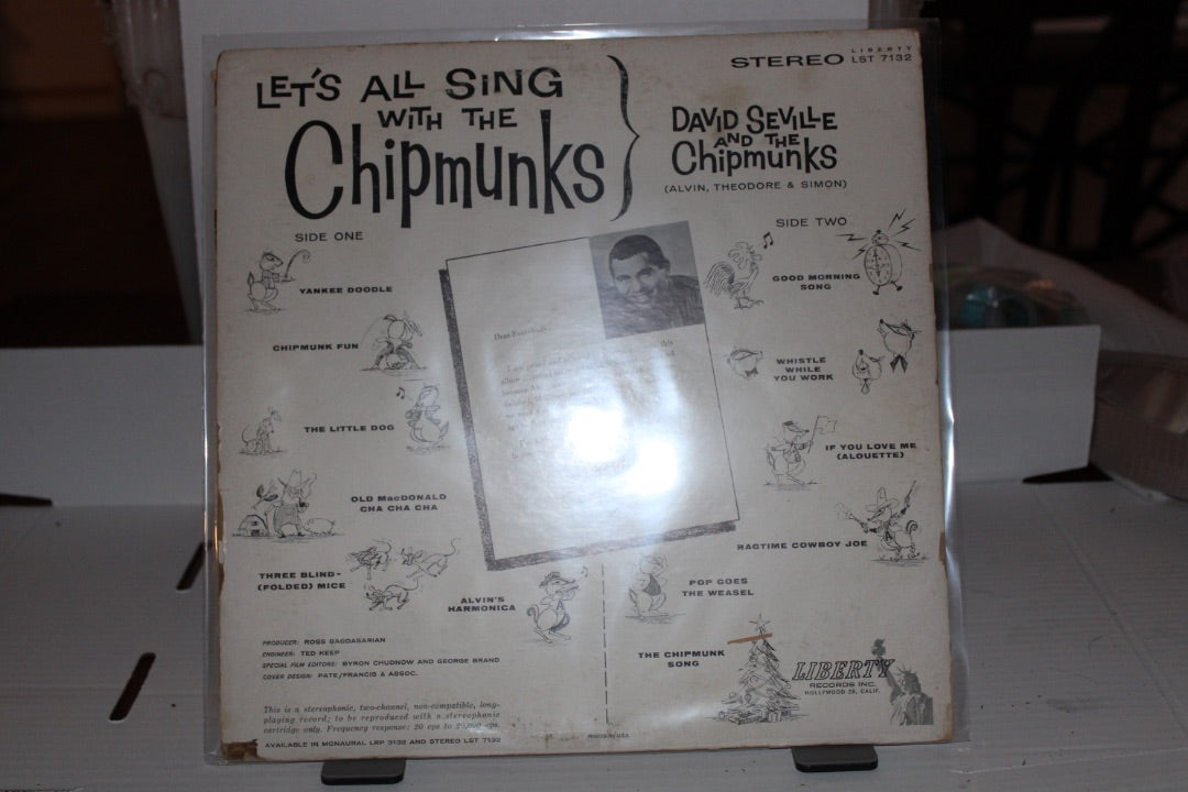 LETS AIL SING WITH THE ChipmUnKs