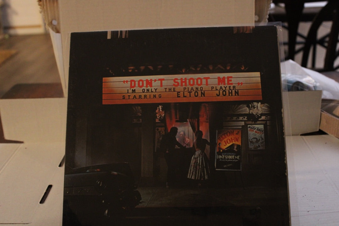 Elton John Don't Shoot me
