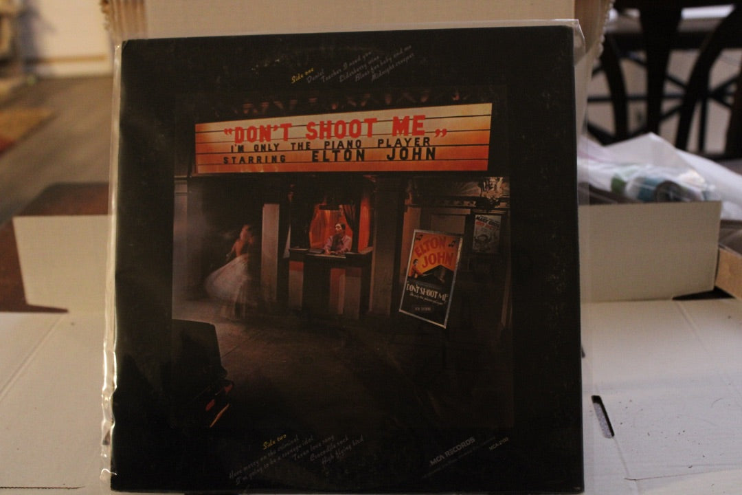 Elton John Don't Shoot me