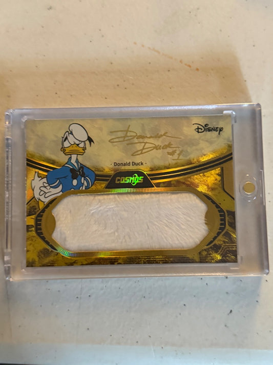 Donald Duck patch autograph out of 10
