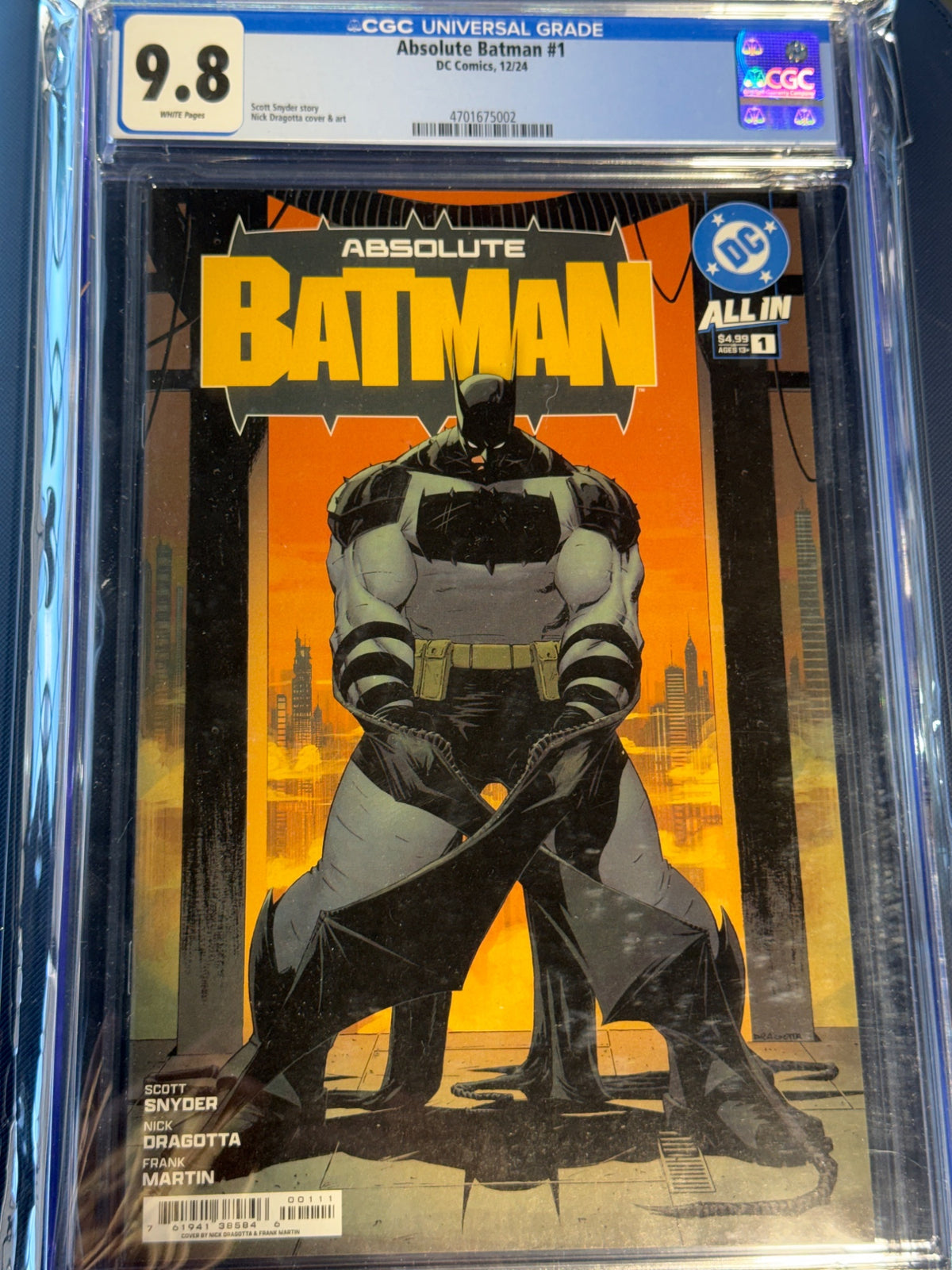 Absolute Batman 9.8 - front
