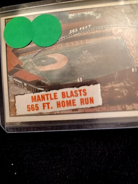 1961 Topps Mickey Mantle