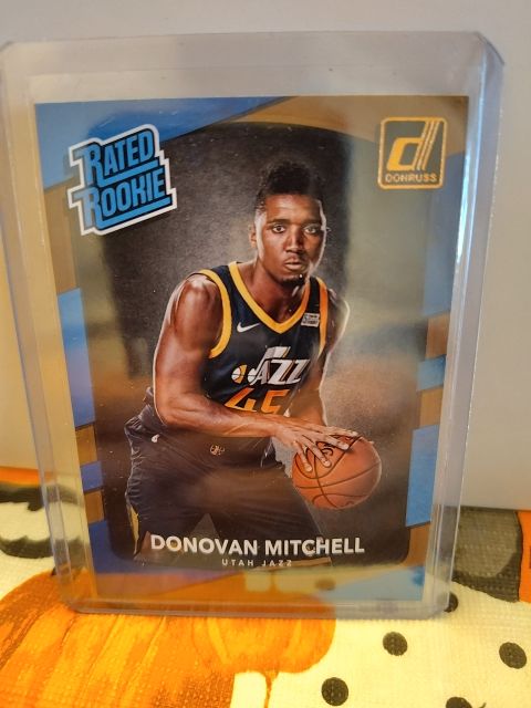 Donovan Mitchell rated rookie card