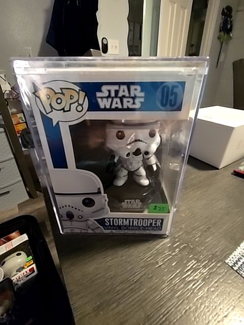 STORMTROOPER BOBBLE-HEAD