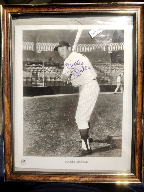 Mickey Mantle original New York Yankees media photo 8x10 Autographed