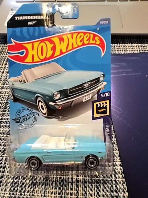 Hotwheels "Thunderball 007" '65 Ford Mustang Convertible