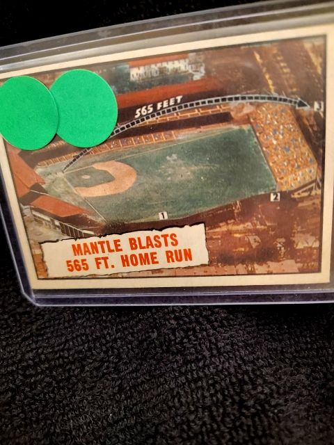 1961 Topps Mickey Mantle