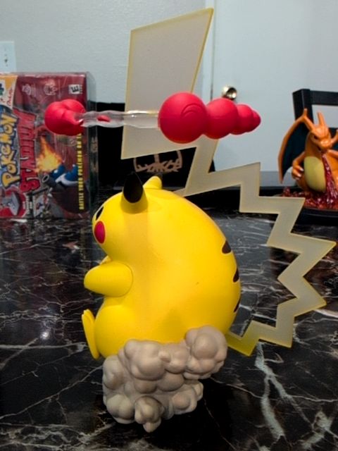 Pokemon Pikachu Celebrations Figure