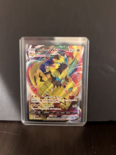 Zeraora VMAX 054/159 Crown Zenith Holo
