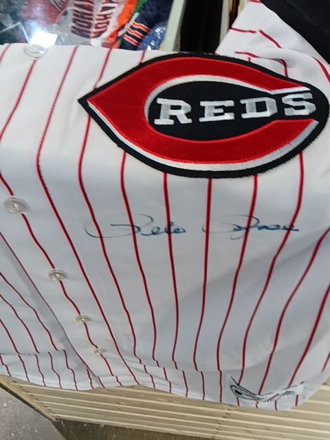 Pete Rose autographed jersey PSA certified